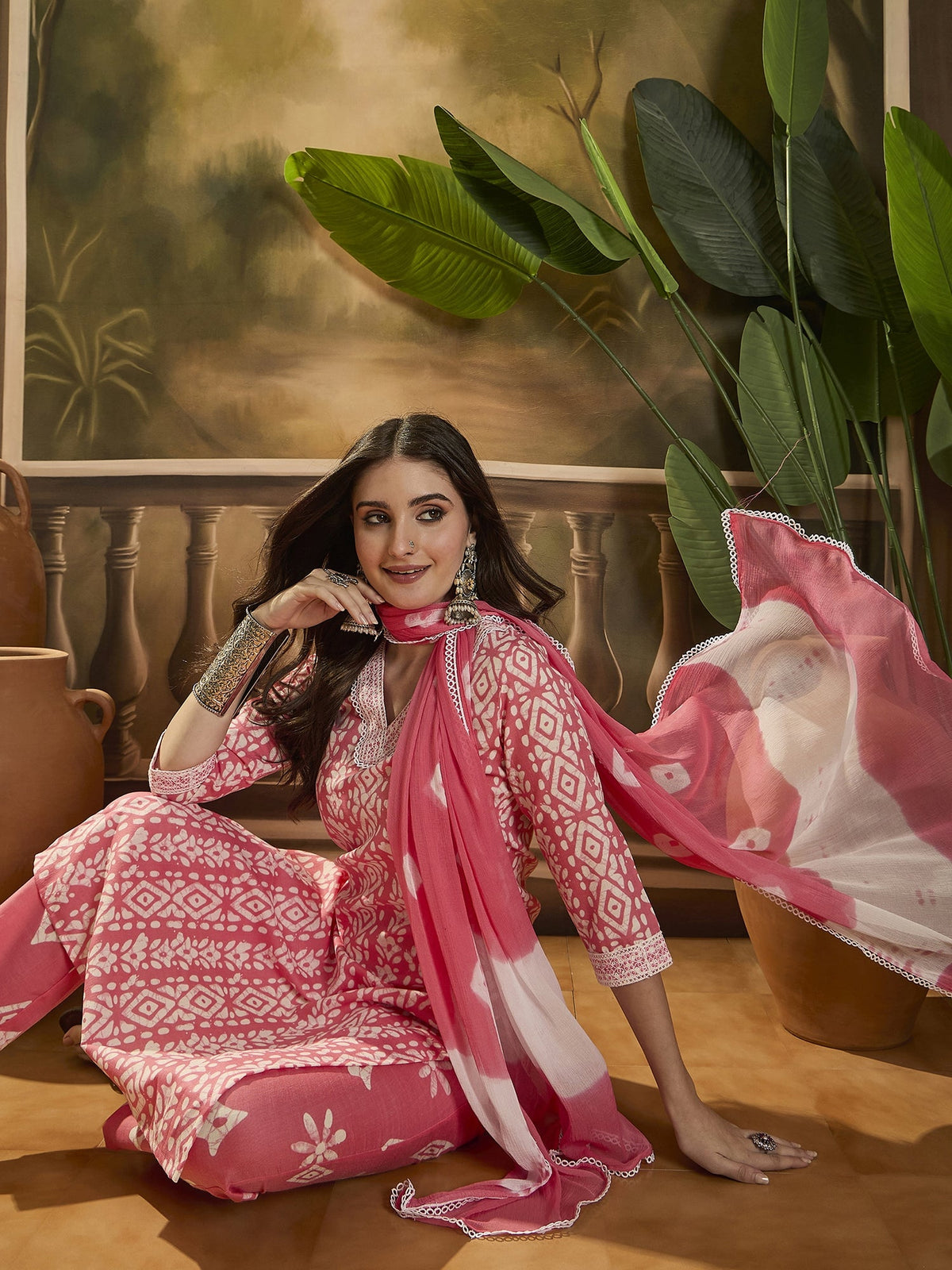 Floral Printed V Neck Straight Kurta Trouser With Dupatta