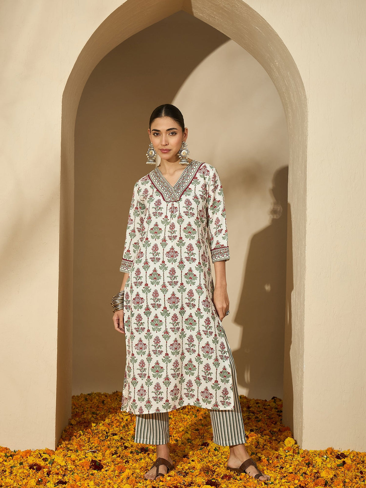 Pearl Garden Floral Printed White Lace Kurta Set with Dupatta