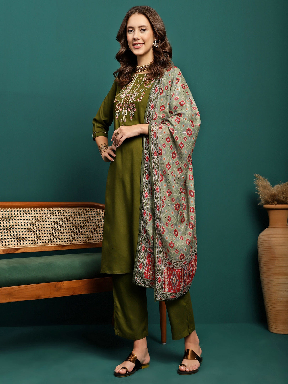 Serene Thread Floral Embroidered Kurta with Trousers & Dupatta