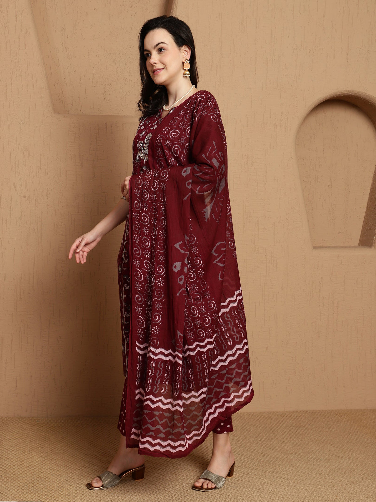 Marvi Muse Ethnic Motifs Printed Pure Cotton Kurta With Trouser & Dupatta