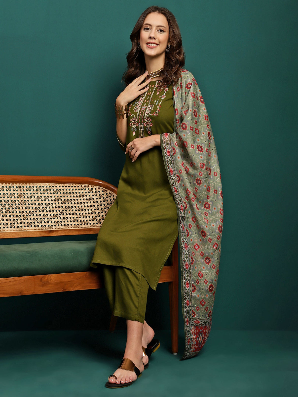 Serene Thread Floral Embroidered Kurta with Trousers & Dupatta