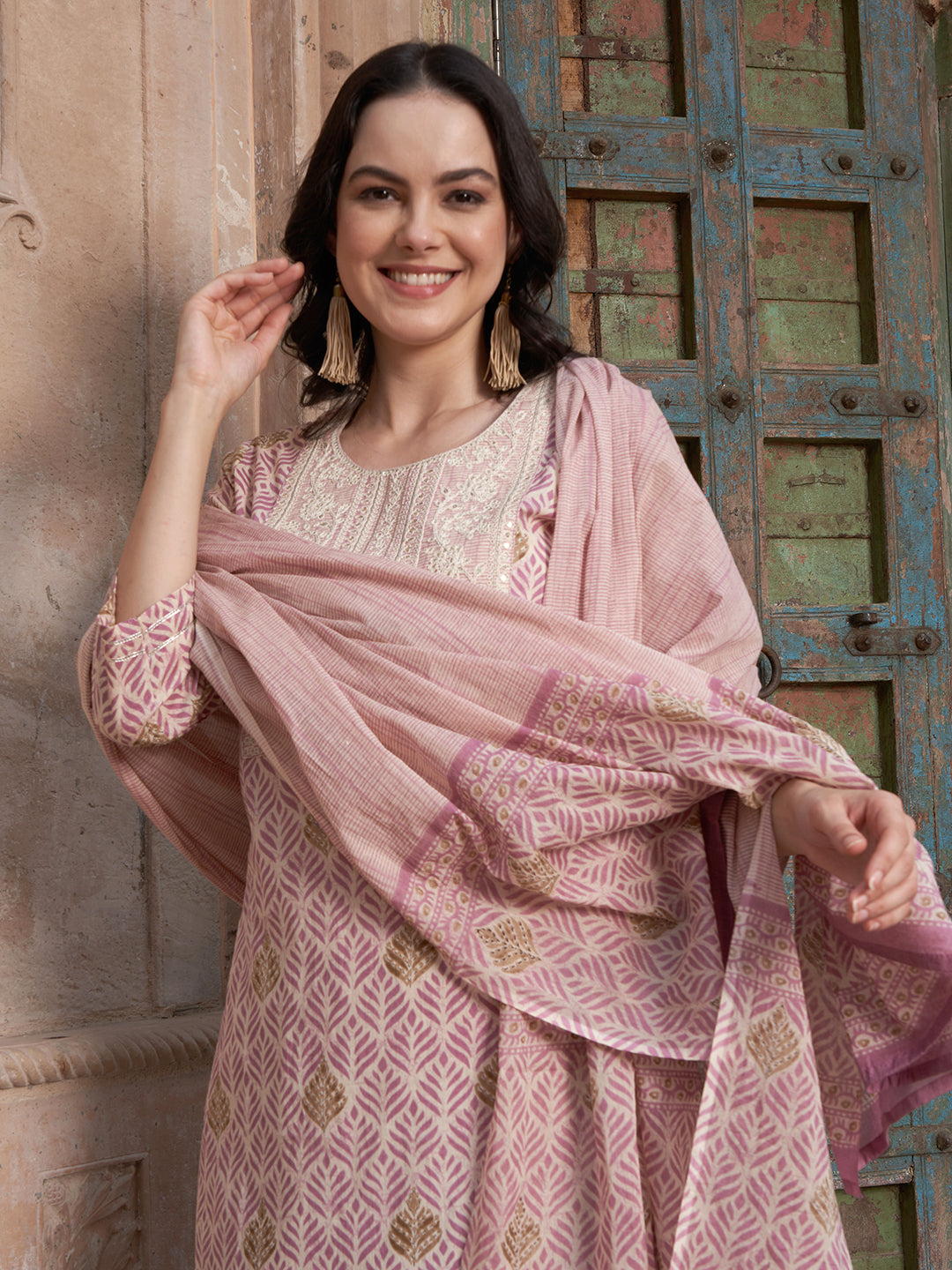 Bloom Reverie Floral Printed Kurta Pant Dupatta Set