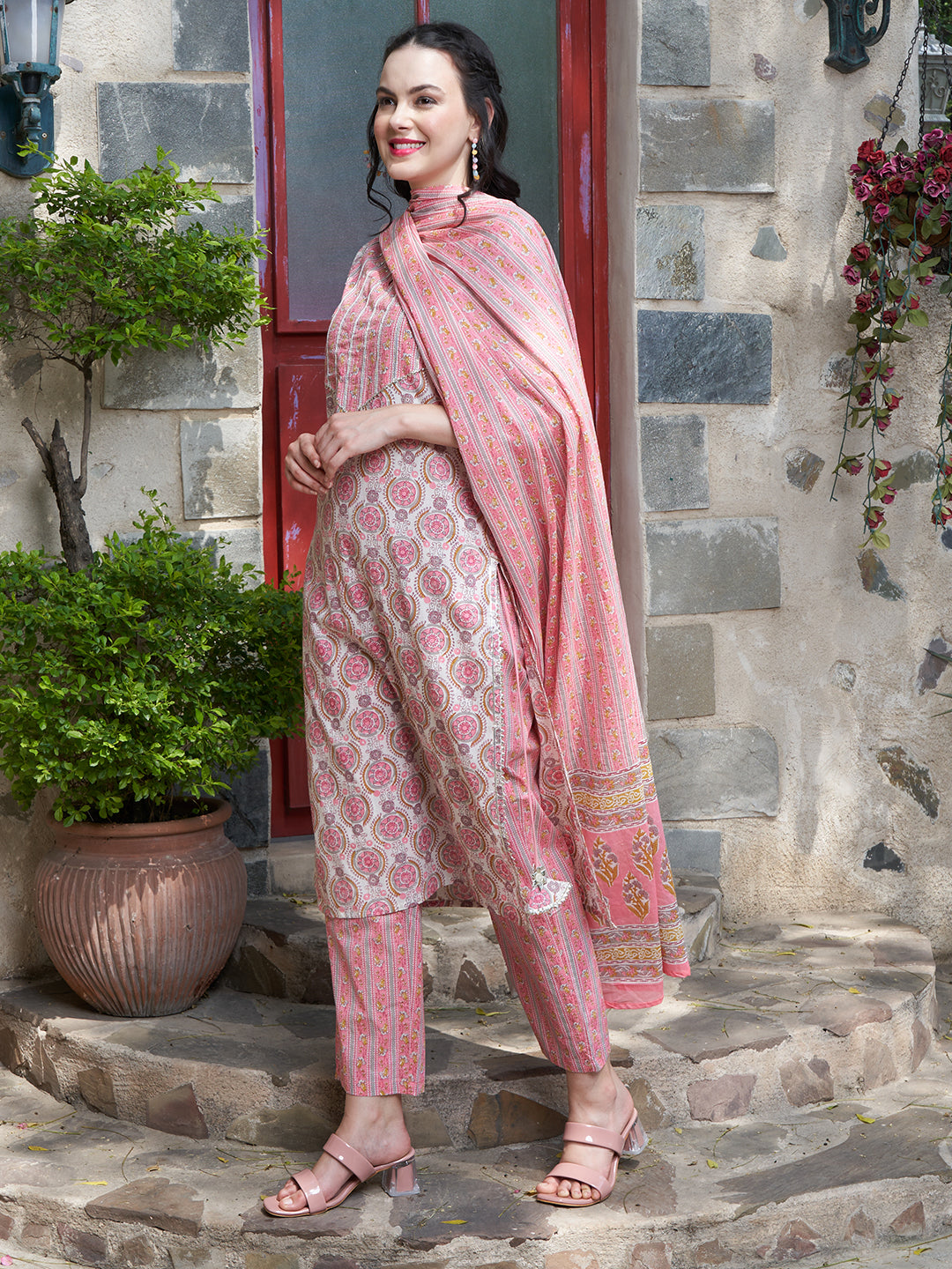Ethnic Motifs Printed Gotta Patti Pure Cotton Kurta & Trouser With Dupatta