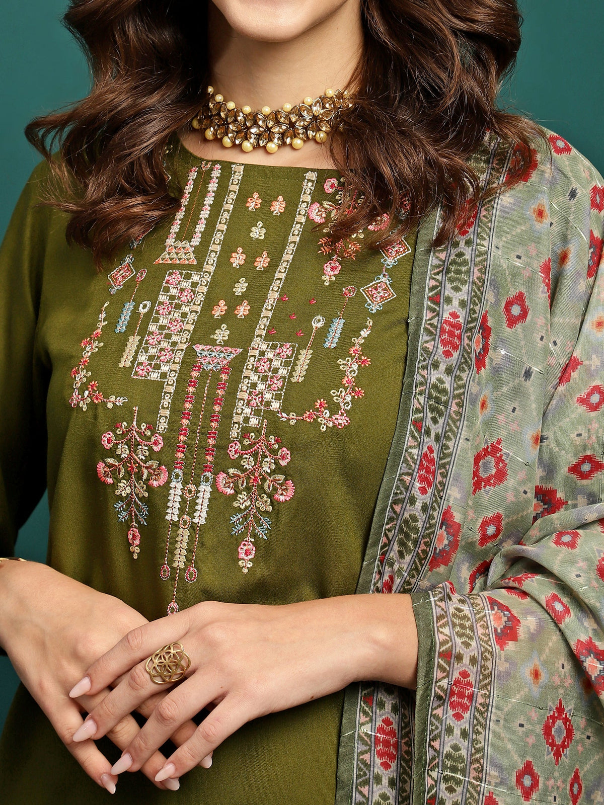 Serene Thread Floral Embroidered Kurta with Trousers & Dupatta