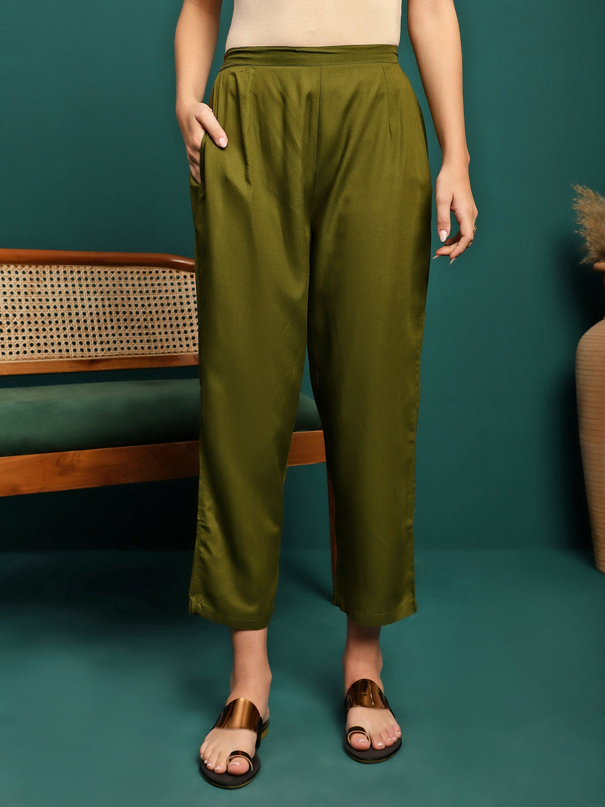 Serene Thread Floral Embroidered Kurta with Trousers & Dupatta