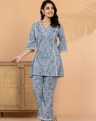 aunlabel Women's Grey Muslin Printed Co-Ord Set | V-Neck Flared Kurti with Straight Pants