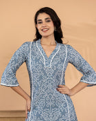 aunlabel Women's Grey Muslin Printed Co-Ord Set | V-Neck Flared Kurti with Straight Pants