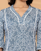 aunlabel Women's Grey Muslin Printed Co-Ord Set | V-Neck Flared Kurti with Straight Pants
