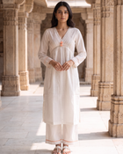 Chandrika kurta