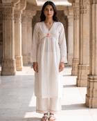 Chandrika kurta