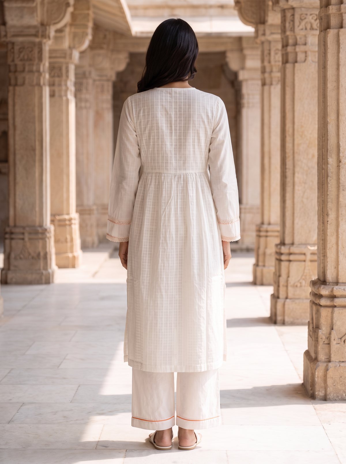 Chandrika kurta